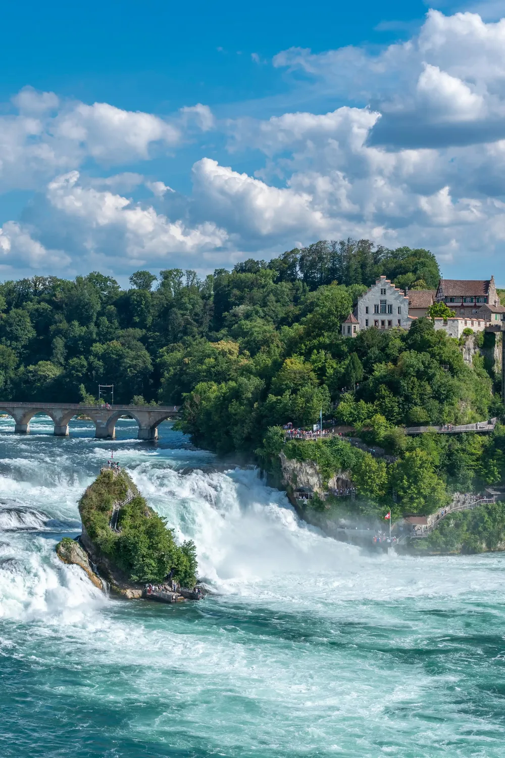 Der Rheinfall bei Schaffhausen